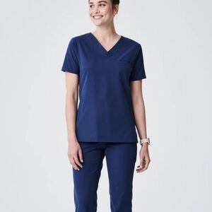 Medelita V-Neck Short Sleeve Scrub Top